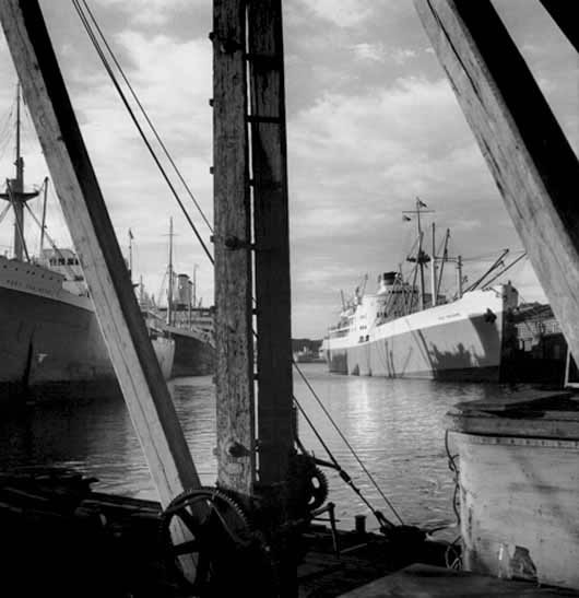 Port chalmers, Orontes and Port Brisbane, Pyrmont Docks – c.1947