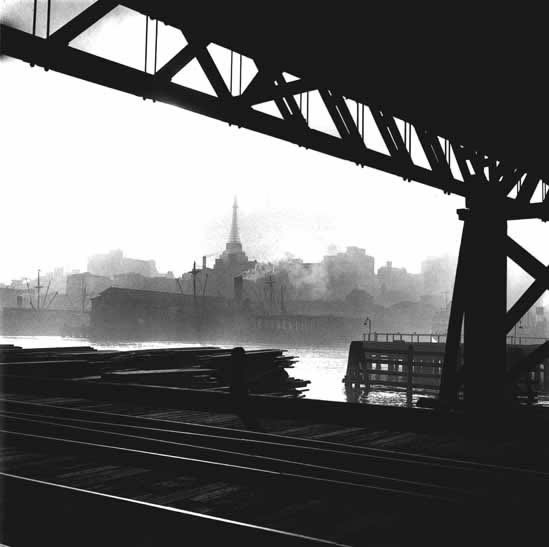 ﻿Pyrmont Bridge, Sydney – 1947