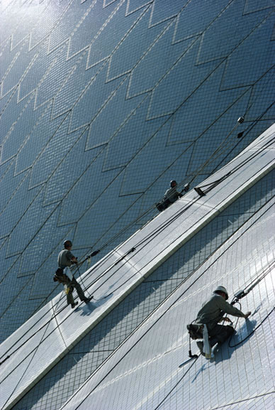 Cleaning the Opera House roof shells – c.1966